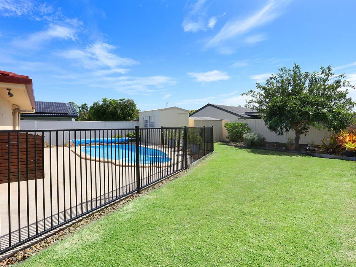 18 BURRENDONG Road, COOMBABAH - Thumbnail 21