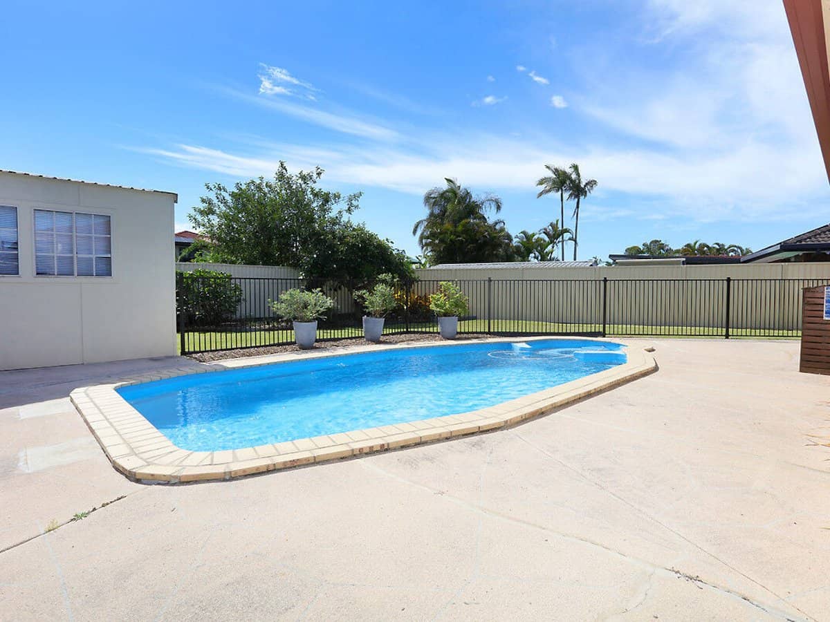 18 BURRENDONG Road, COOMBABAH - Thumbnail 23