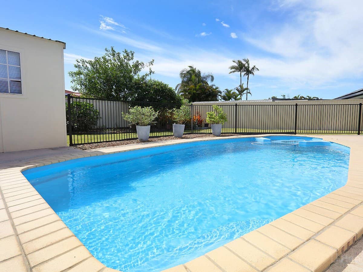 18 BURRENDONG Road, COOMBABAH - Thumbnail 24