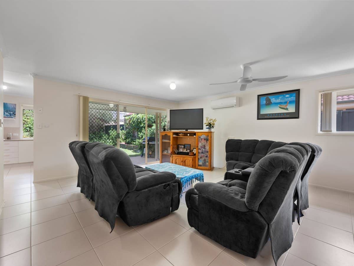 18 Strathalbyn Court, PARKWOOD - Thumbnail 2