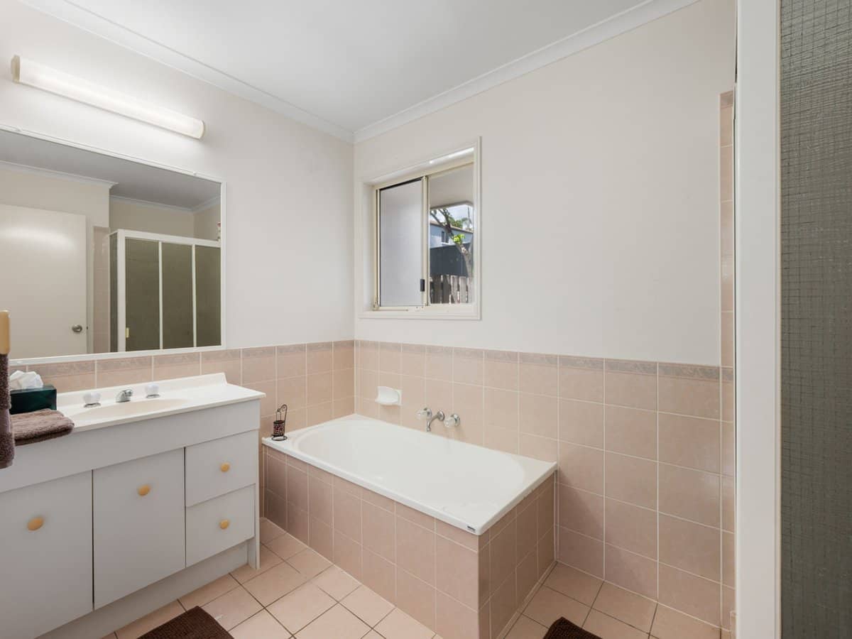 18 Strathalbyn Court, PARKWOOD - Thumbnail 11