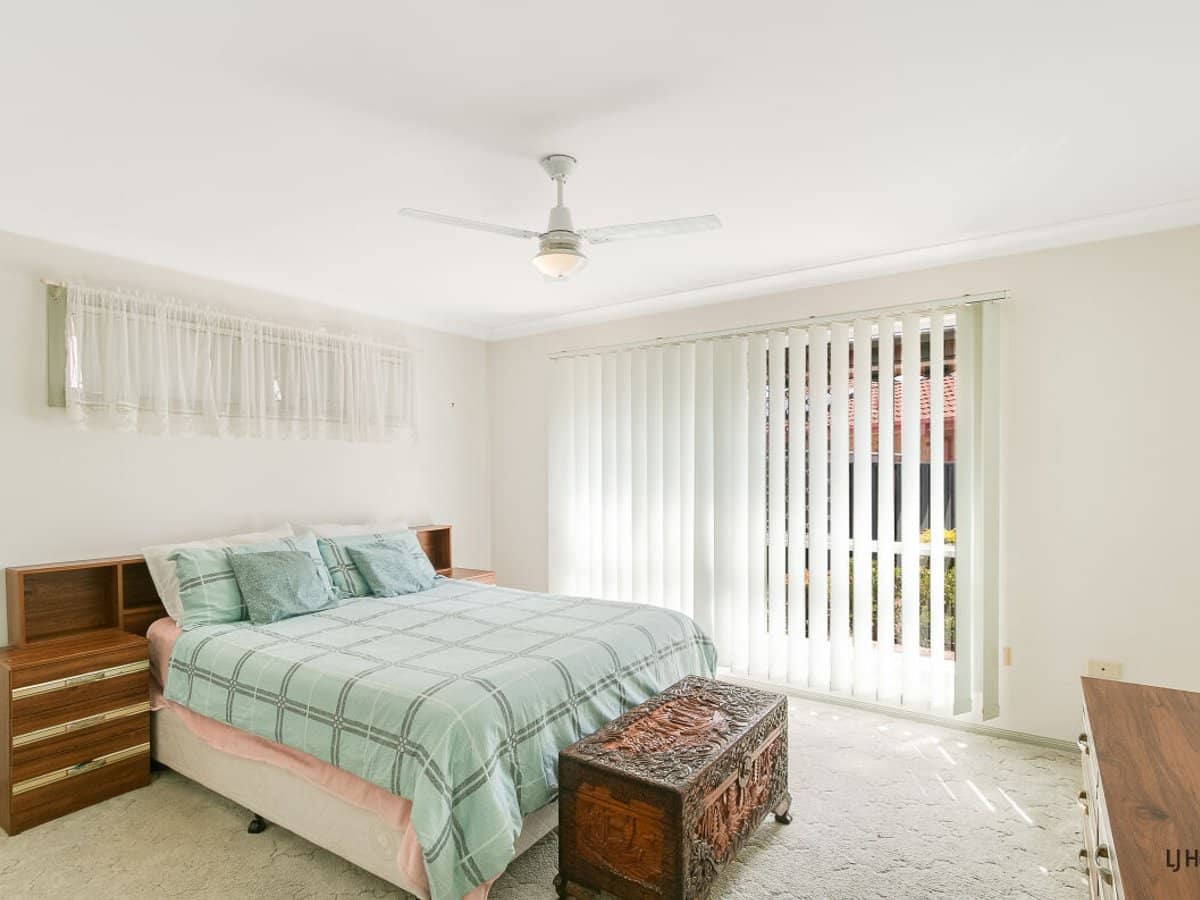 6 Wanda Court, BANORA POINT - Thumbnail 5