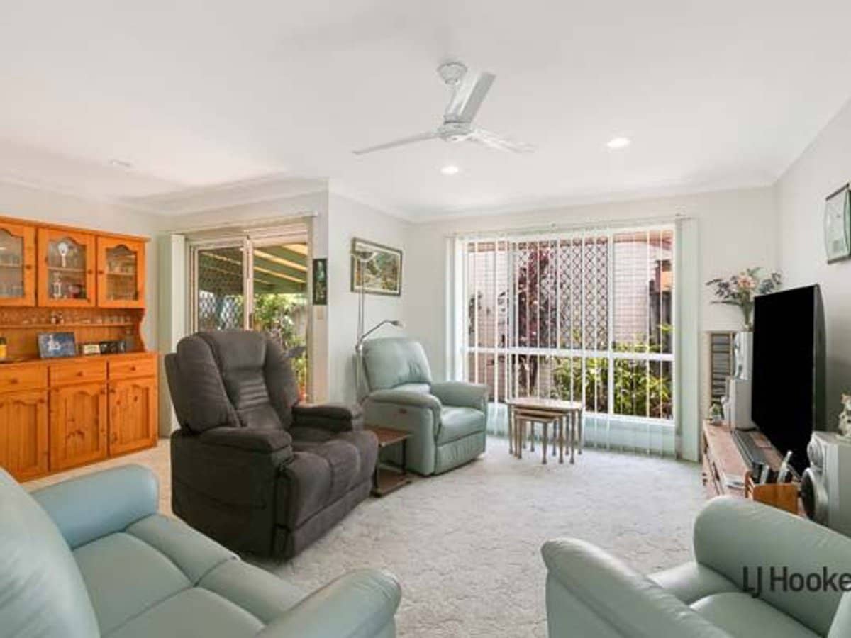 6 Wanda Court, BANORA POINT - Thumbnail 6