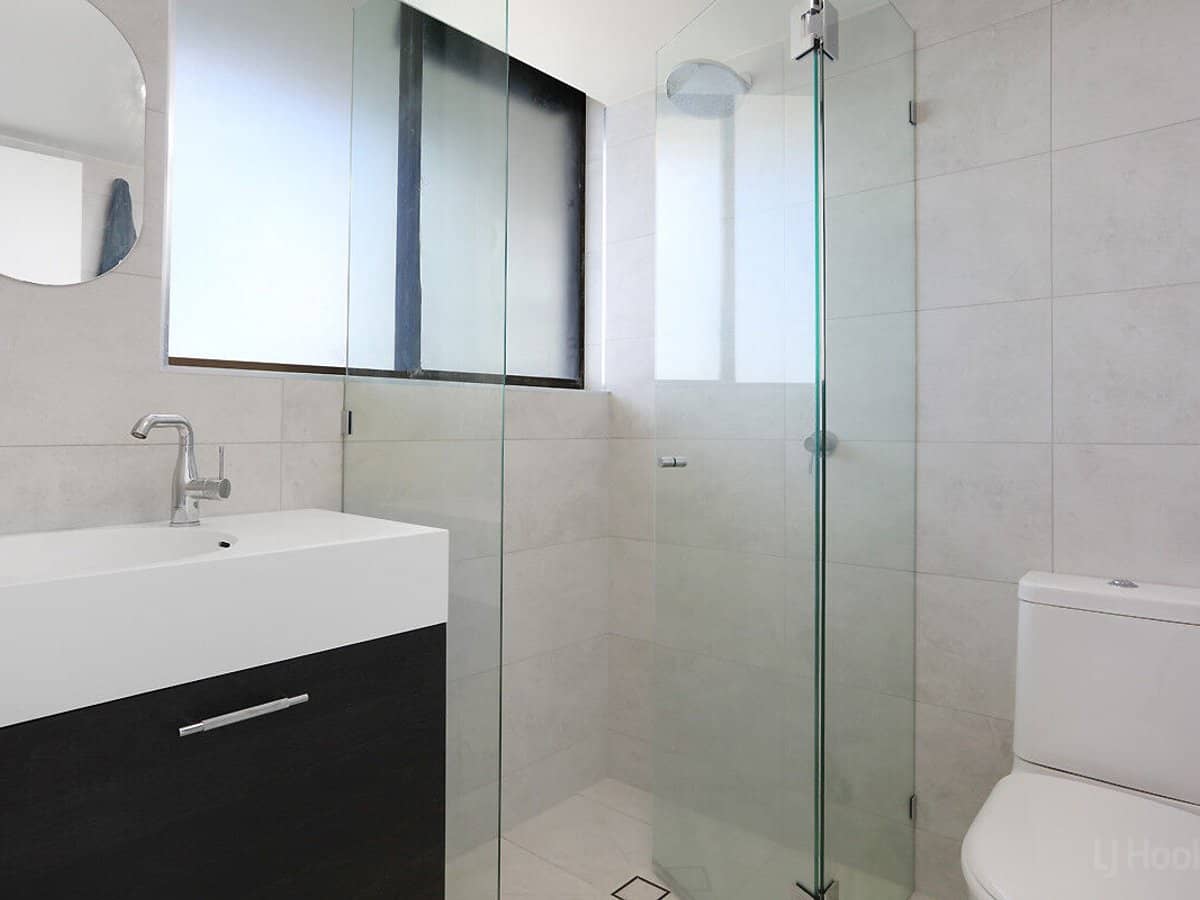 9 Bayview Street, RUNAWAY BAY - Thumbnail 7