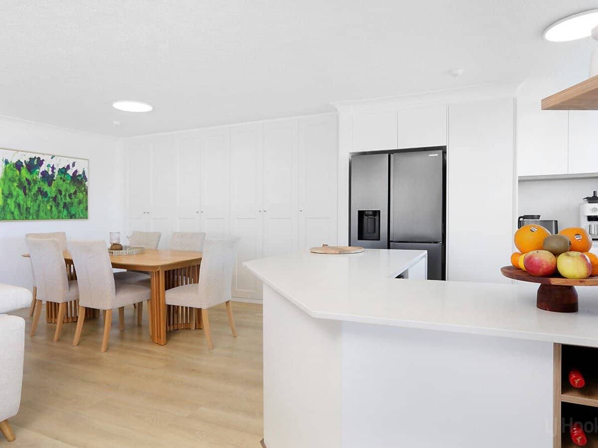 9 Bayview Street, RUNAWAY BAY - Thumbnail 14