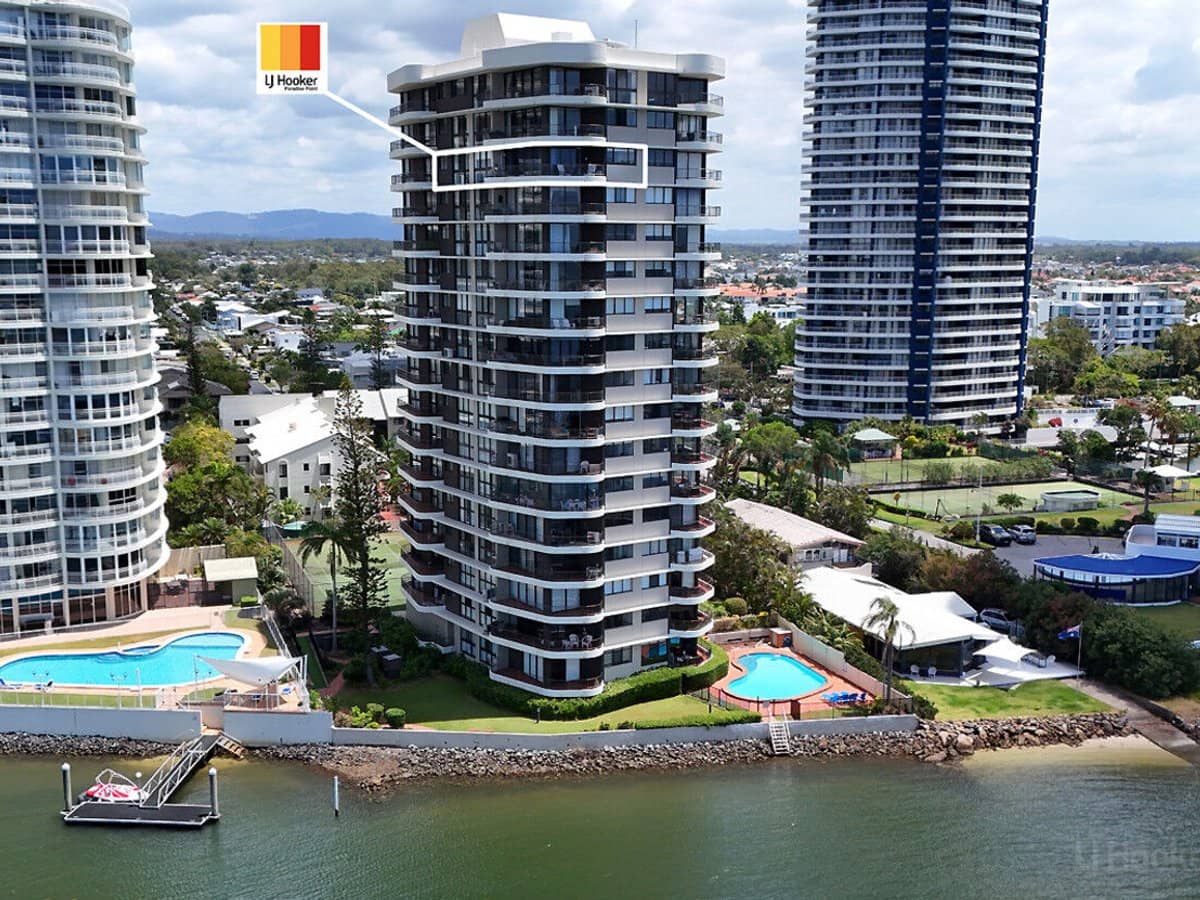 9 Bayview Street, RUNAWAY BAY - Thumbnail 23