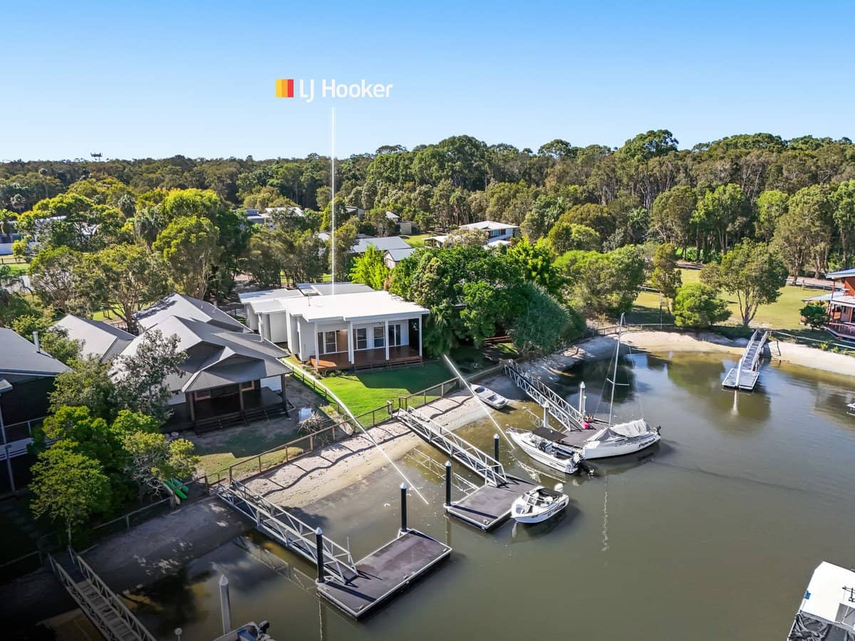 8 Kookaburra Crt, SOUTH STRADBROKE - Thumbnail 1