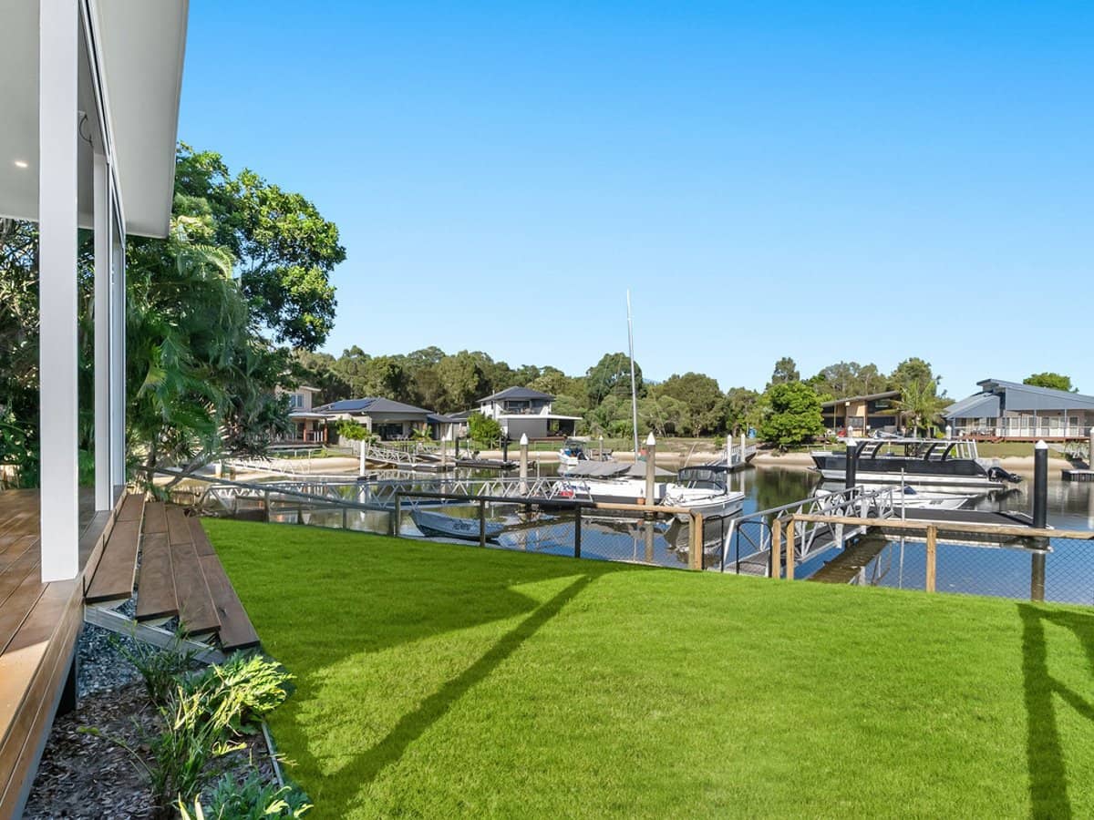 8 Kookaburra Crt, SOUTH STRADBROKE - Thumbnail 3