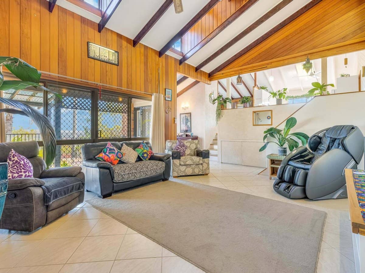 22 Widgee Avenue, BANORA POINT - Thumbnail 12