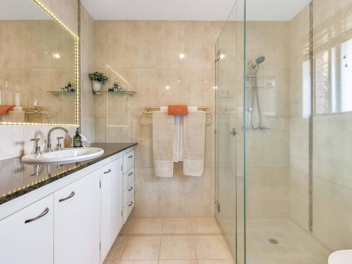 22 Widgee Avenue, BANORA POINT - Thumbnail 14