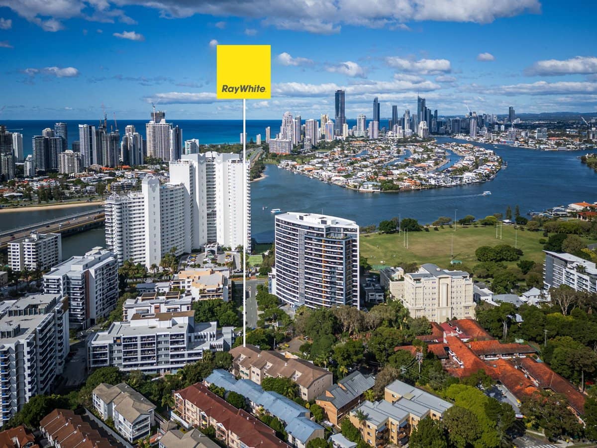 19 Heath Street, SOUTHPORT - Thumbnail 1