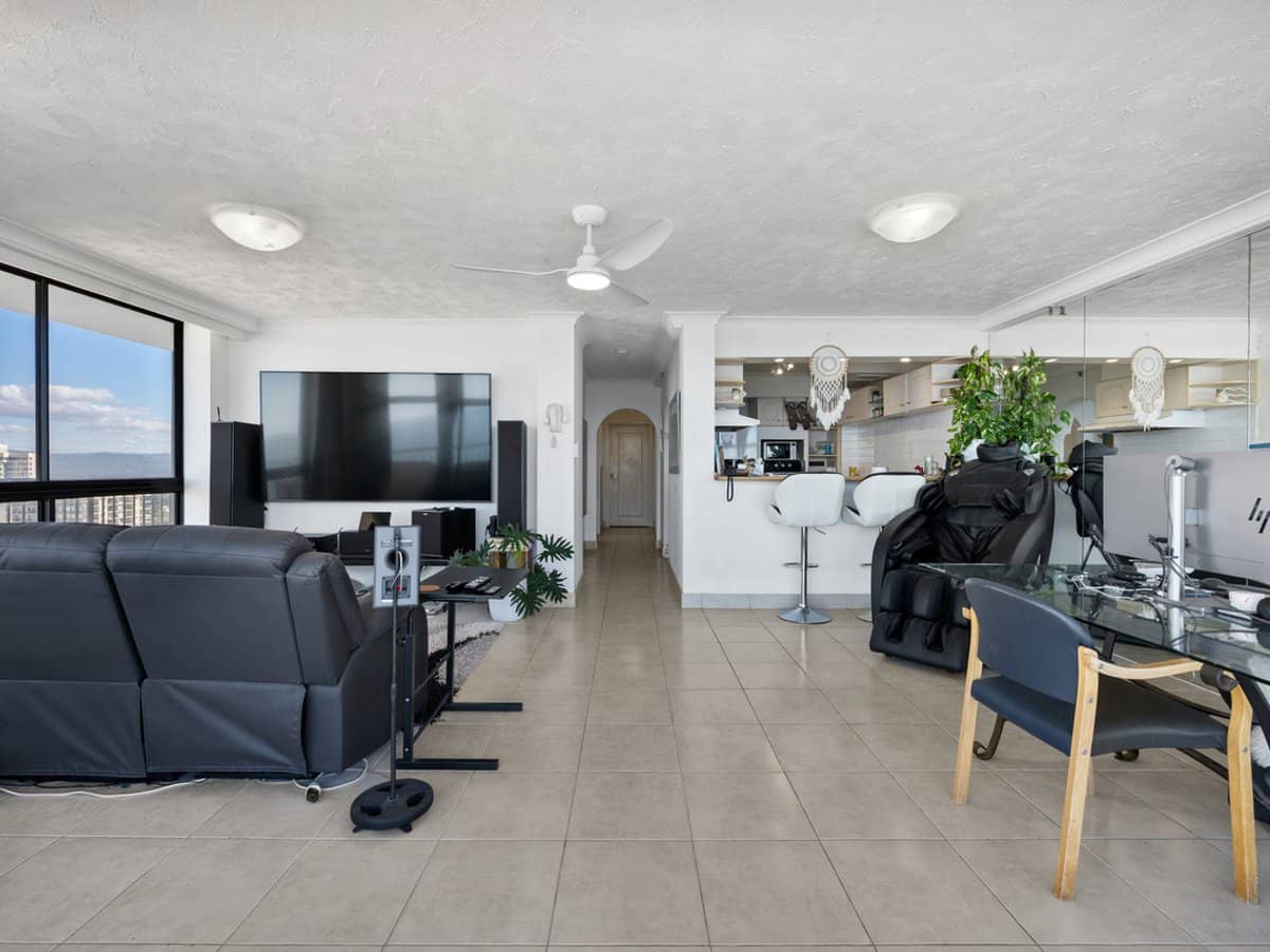 80 The Esplanade, SURFERS PARADISE - Thumbnail 4