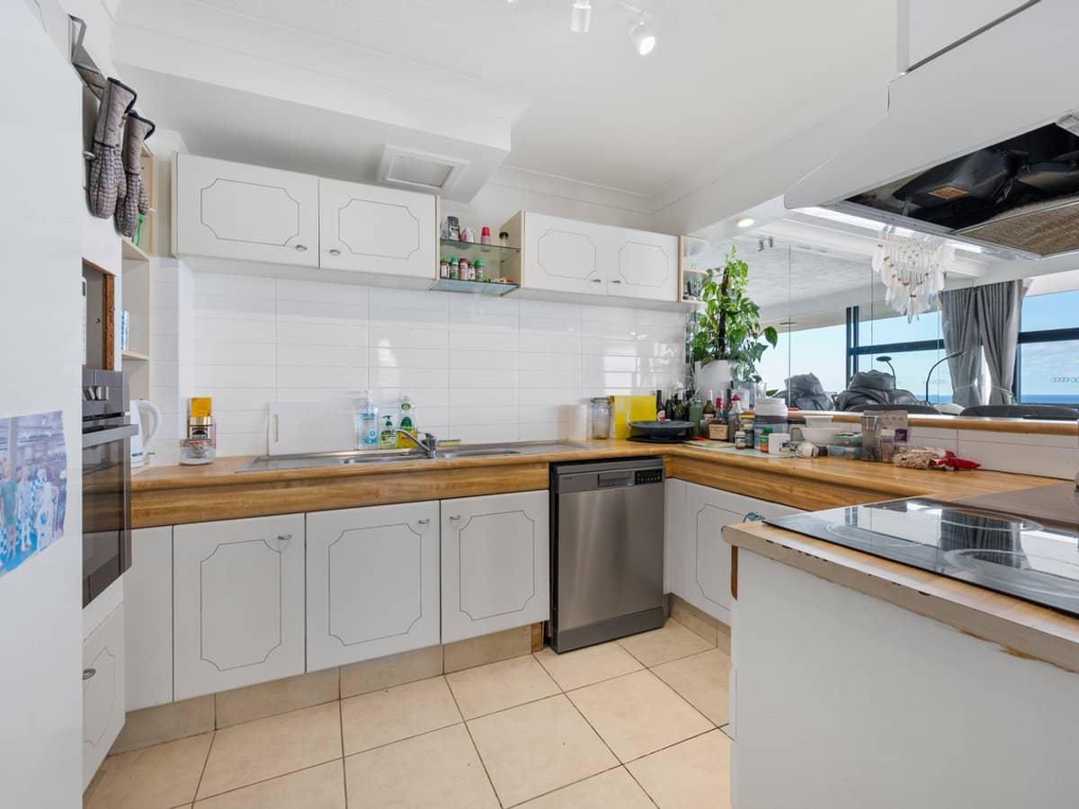 80 The Esplanade, SURFERS PARADISE - Thumbnail 6