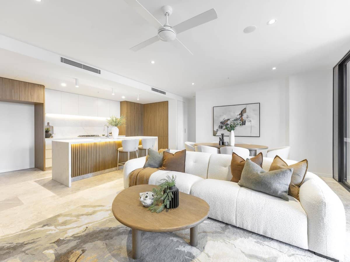 26-28 Alexandra Avenue, MERMAID BEACH - Thumbnail 2