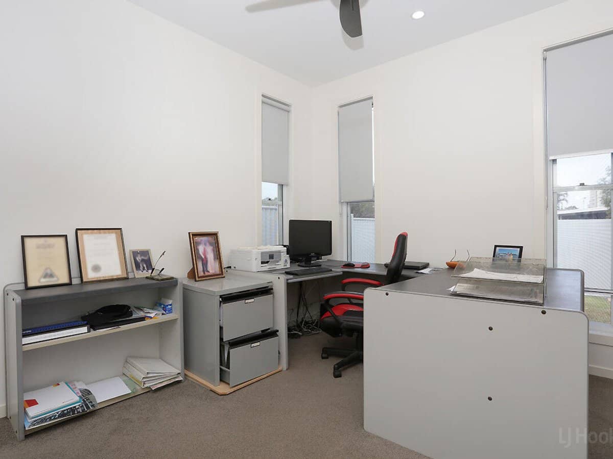 38 Deagon Drive, RUNAWAY BAY - Thumbnail 25