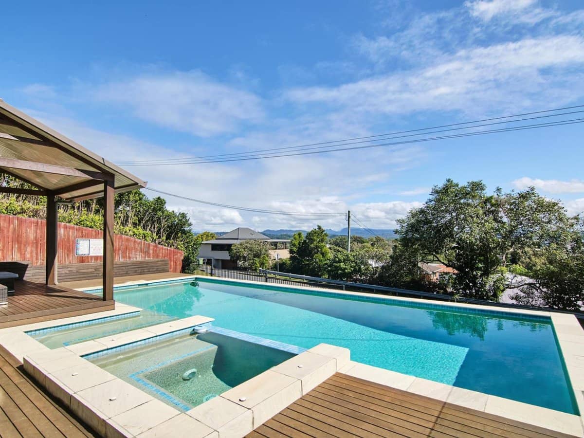 22 & 22a Rutledge Street, COOLANGATTA - Thumbnail 6