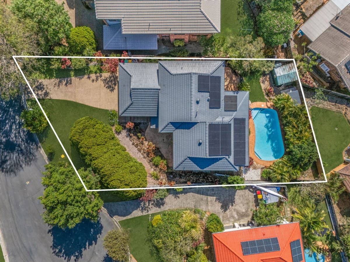 21 Kintyre Crescent, BANORA POINT - Thumbnail 1