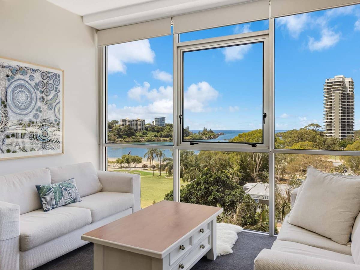 37 Bay Street, TWEED HEADS - Thumbnail 1