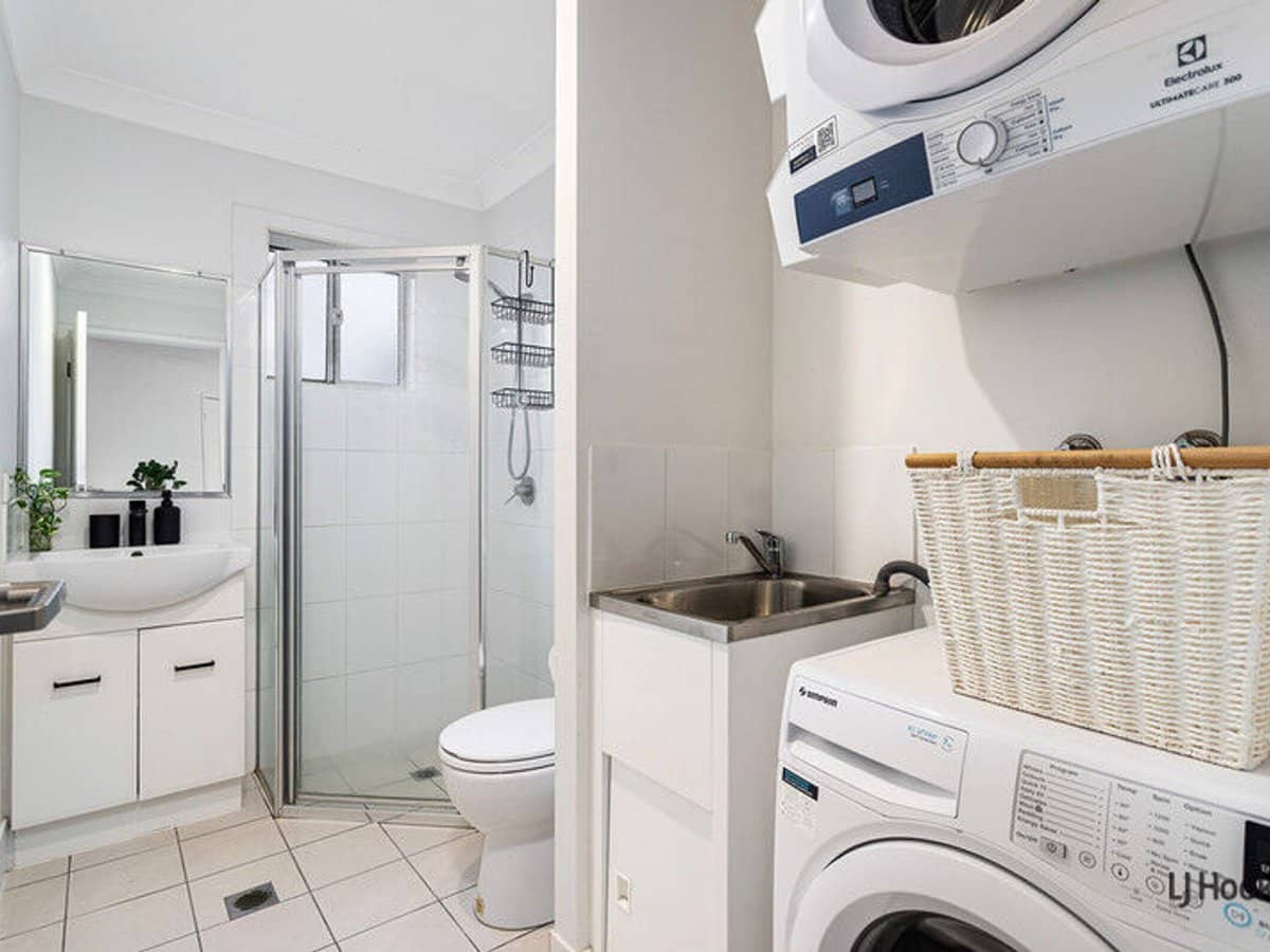 33 Lloyd Street, TWEED HEADS SOUTH - Thumbnail 11