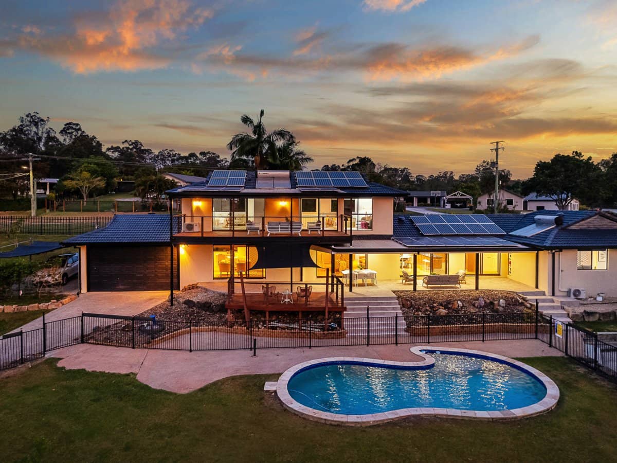 8 Todman Drive, MUDGEERABA - Thumbnail 4