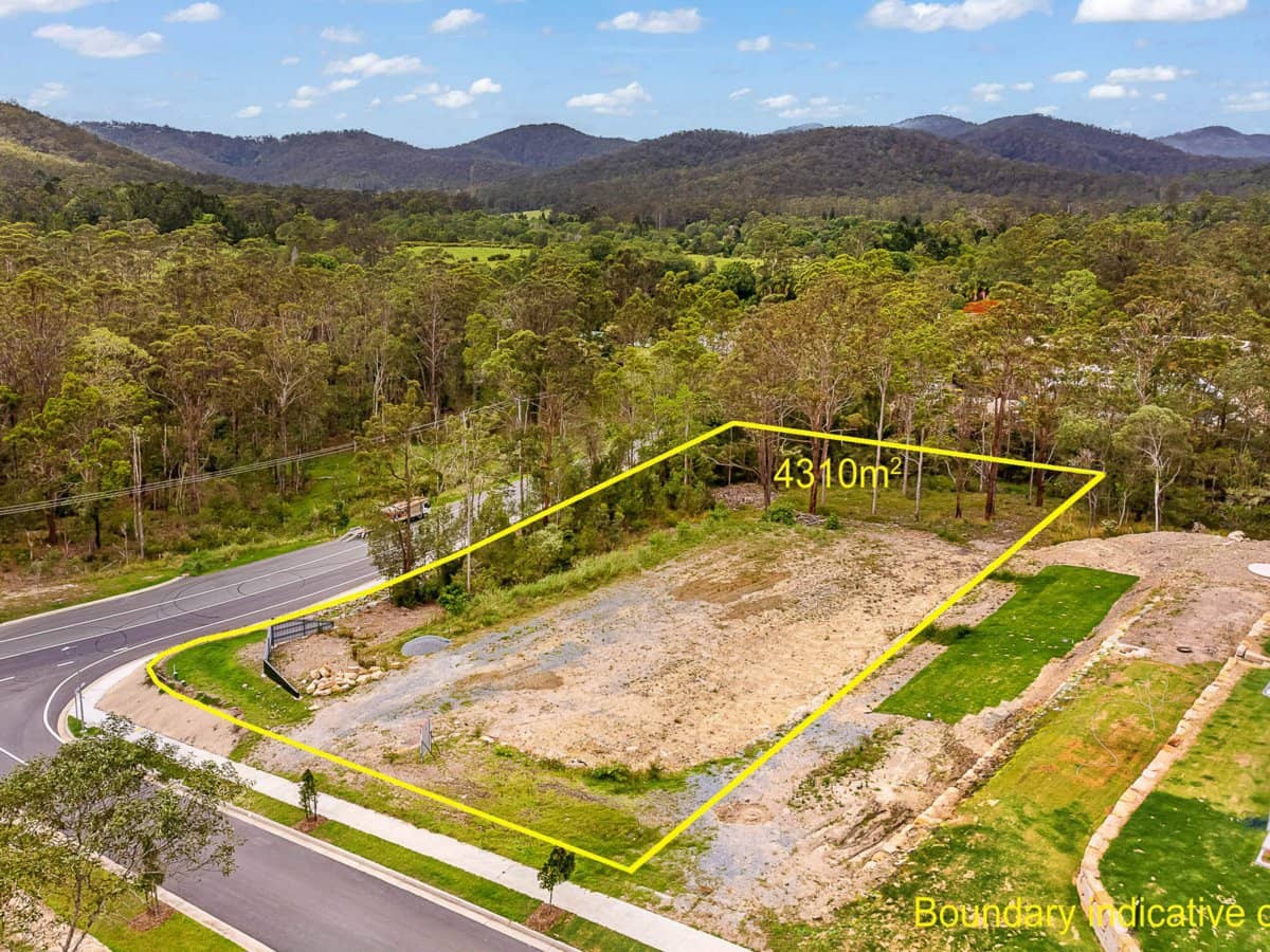 2 Clifford Rise, BONOGIN - Thumbnail 1