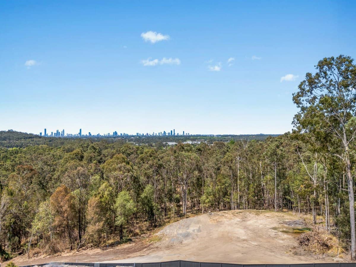 414 San Fernando Drive, WORONGARY - Thumbnail 1