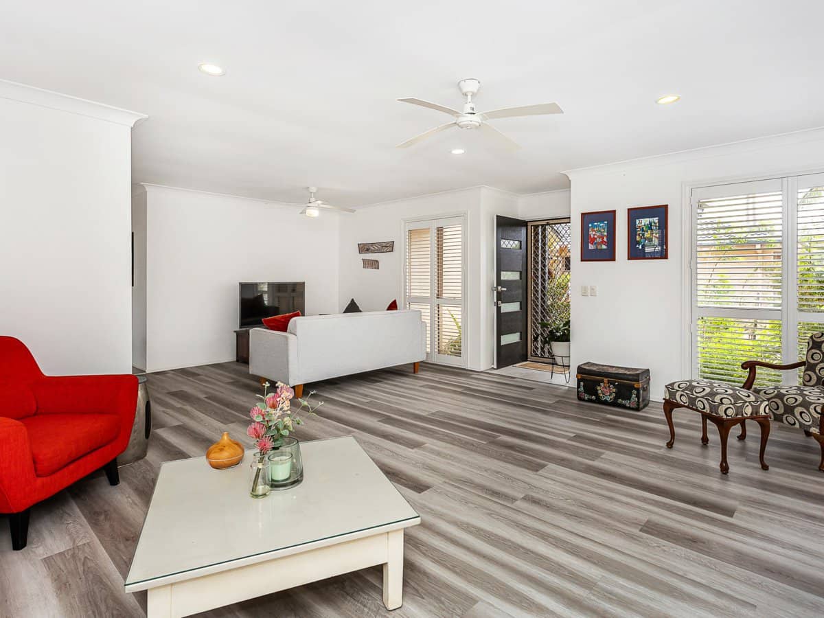 63 Saint Kevins Avenue, BENOWA - Thumbnail 10