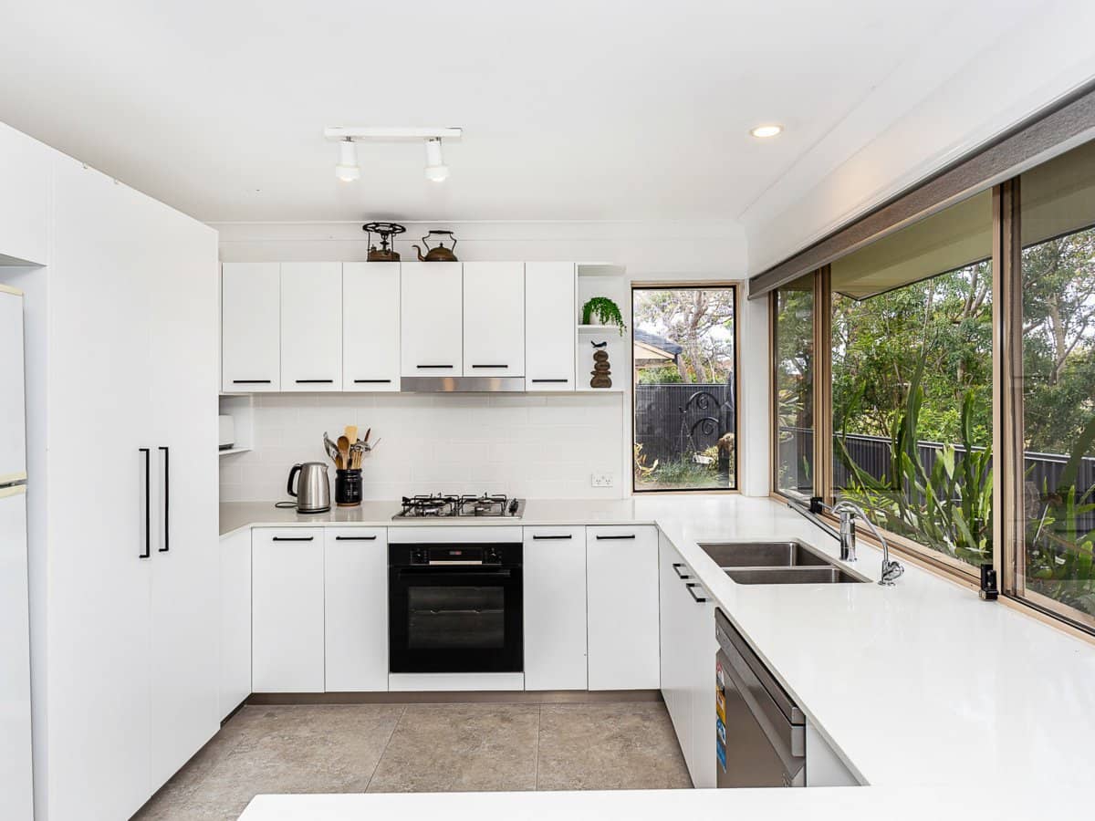 63 Saint Kevins Avenue, BENOWA - Thumbnail 16