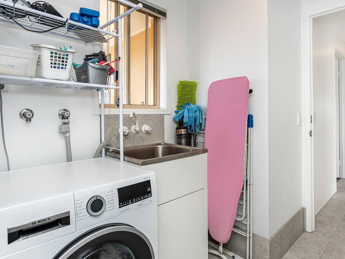 63 Saint Kevins Avenue, BENOWA - Thumbnail 22