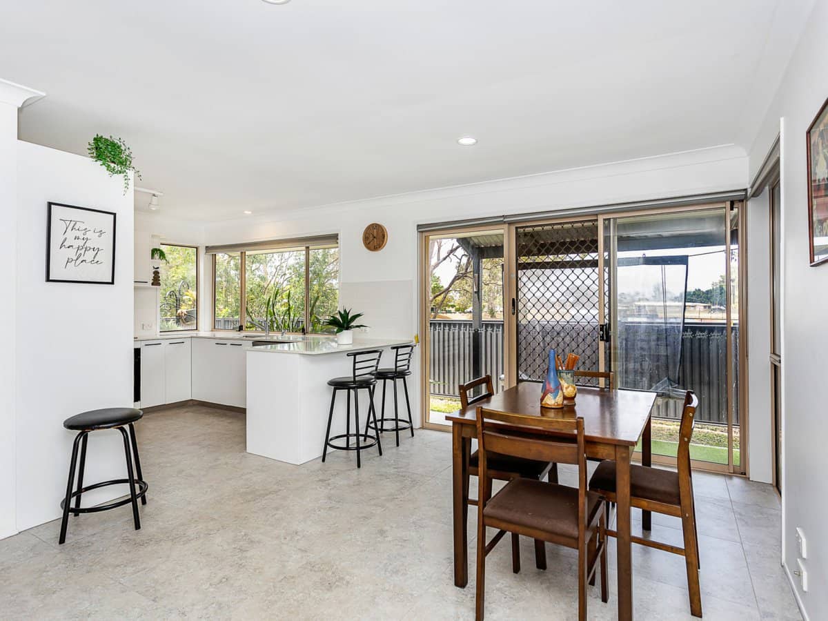 63 Saint Kevins Avenue, BENOWA - Thumbnail 13