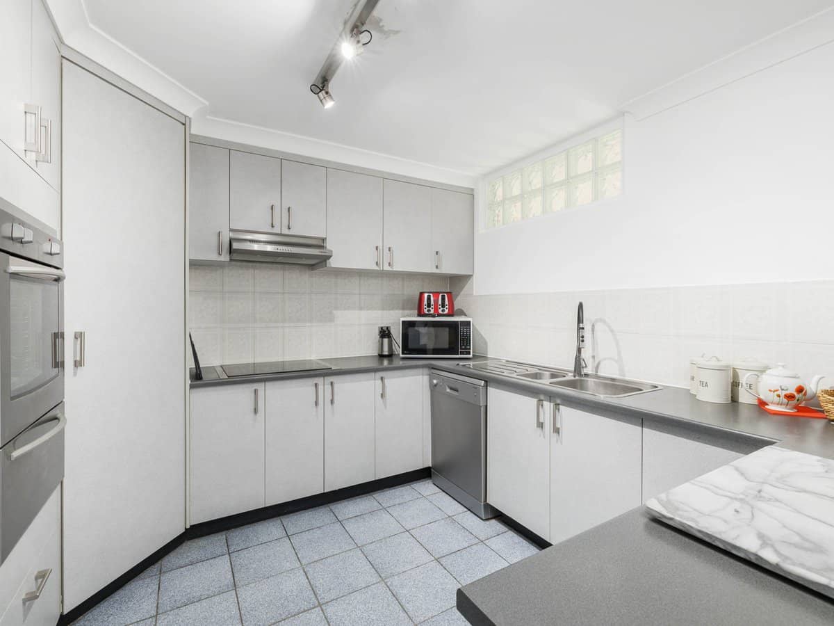 46 Lani Street, WISHART - Thumbnail 5