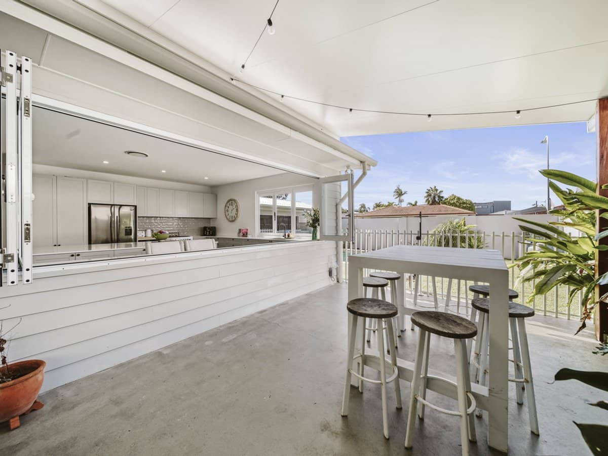 6 Dotterel Drive, BURLEIGH WATERS - Thumbnail 17