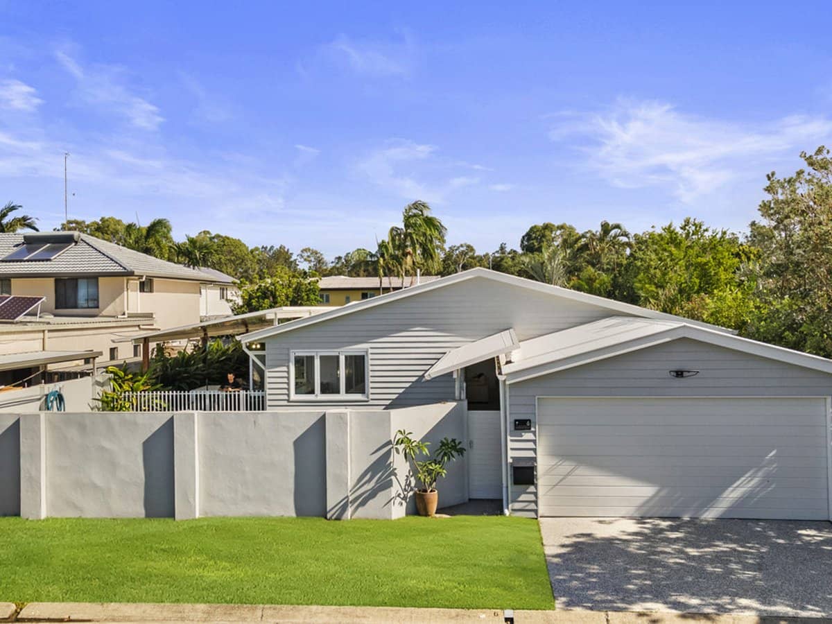 6 Dotterel Drive, BURLEIGH WATERS - Thumbnail 27