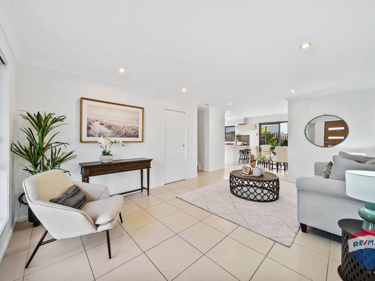 9 Eduard Place, CALAMVALE - Thumbnail 2