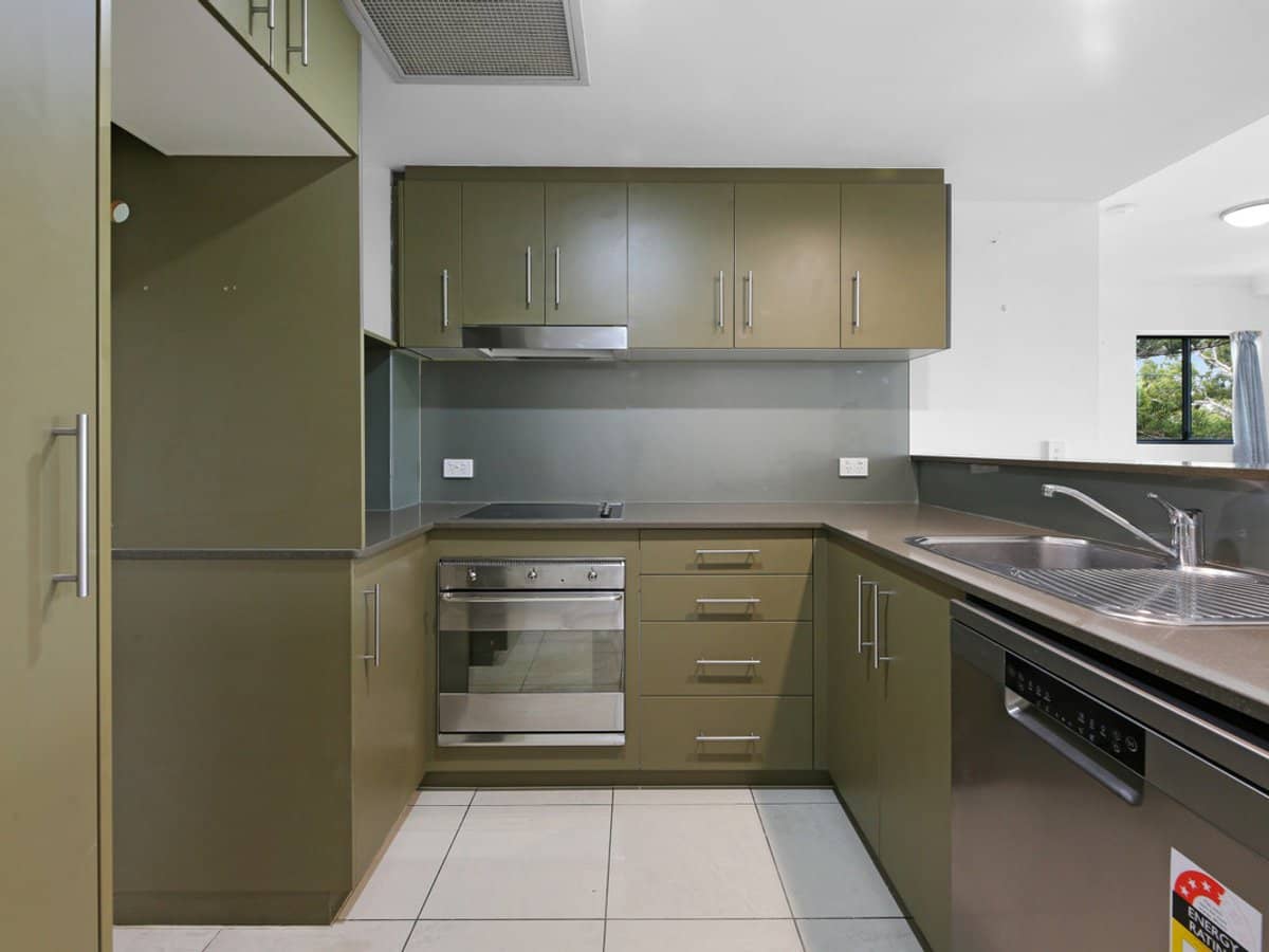 Unit 1036/1 Ocean St, BURLEIGH HEADS - Thumbnail 4