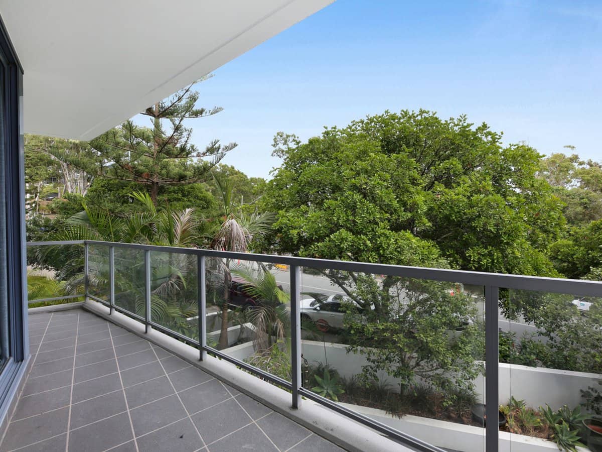 Unit 1036/1 Ocean St, BURLEIGH HEADS - Thumbnail 5
