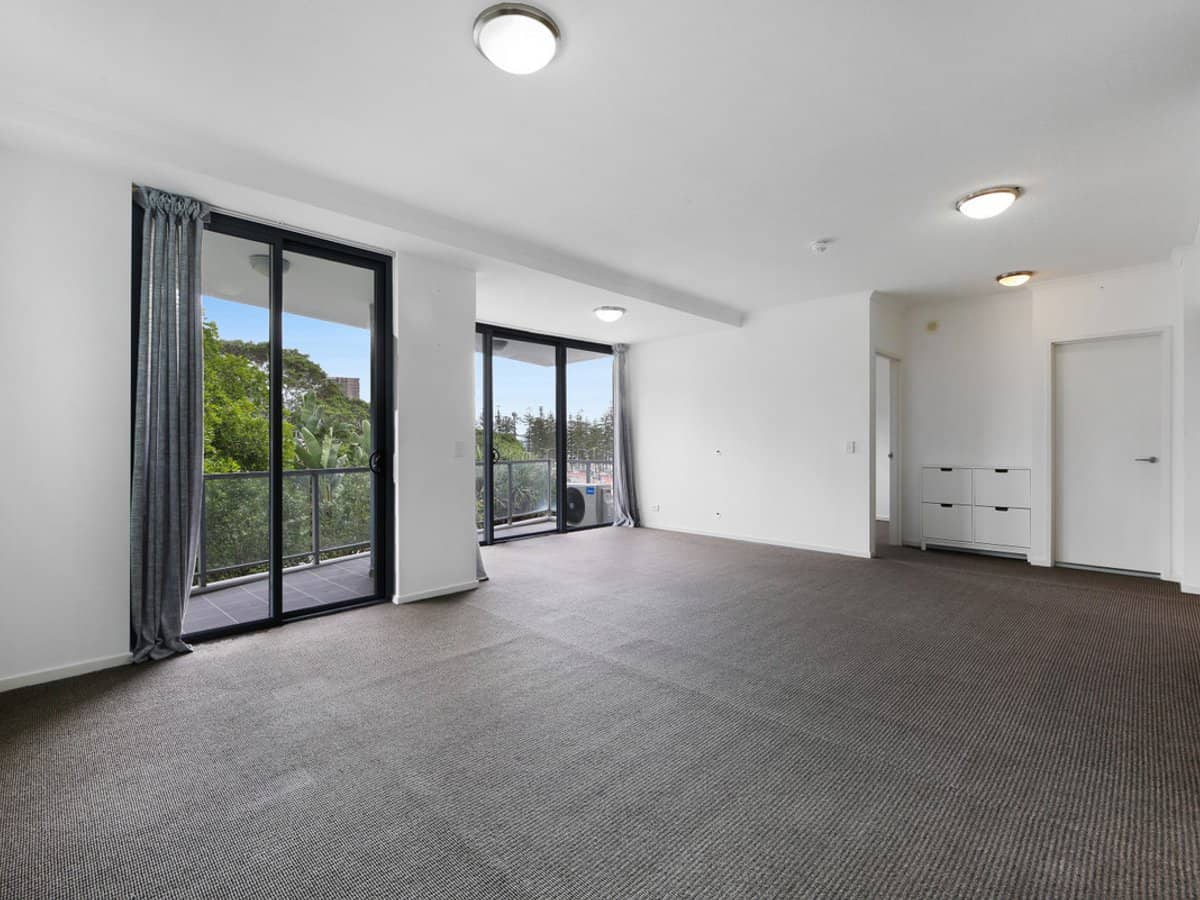 Unit 1036/1 Ocean St, BURLEIGH HEADS - Thumbnail 6
