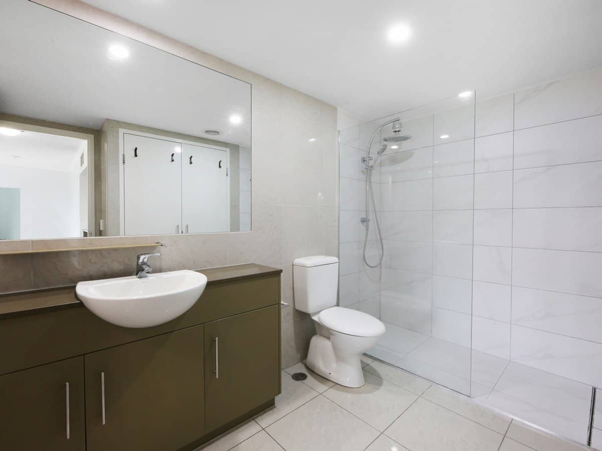 Unit 1036/1 Ocean St, BURLEIGH HEADS - Thumbnail 10