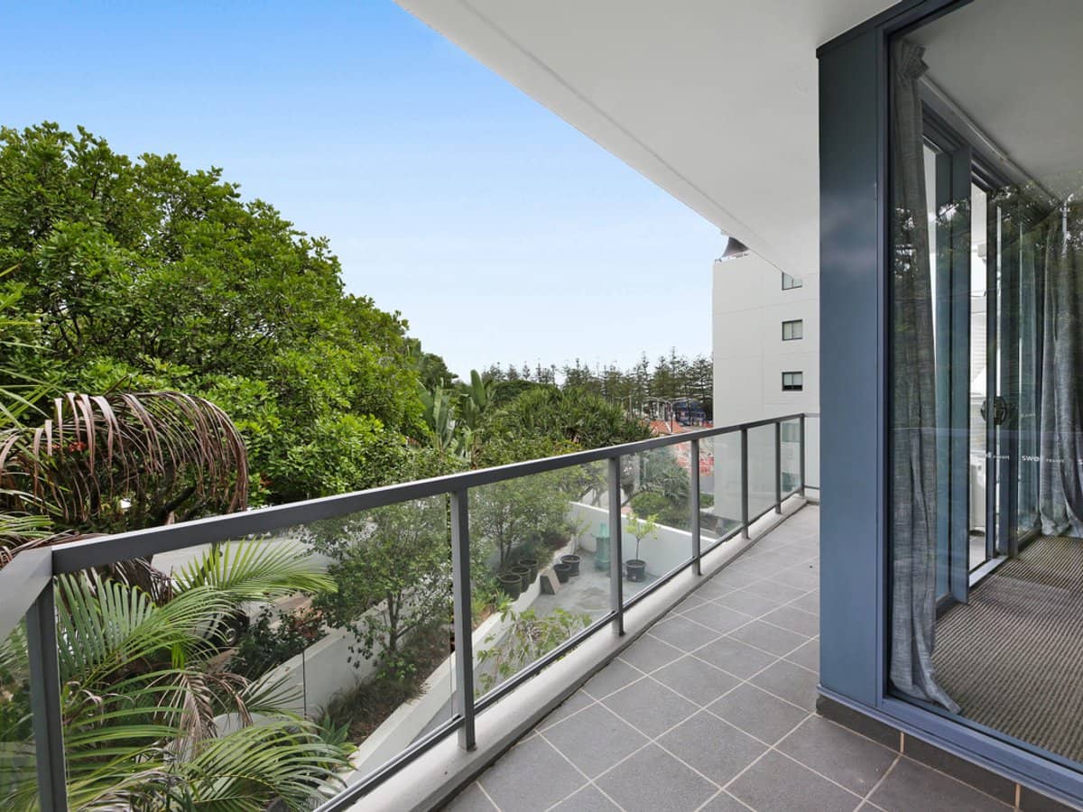 Unit 1036/1 Ocean St, BURLEIGH HEADS - Thumbnail 12