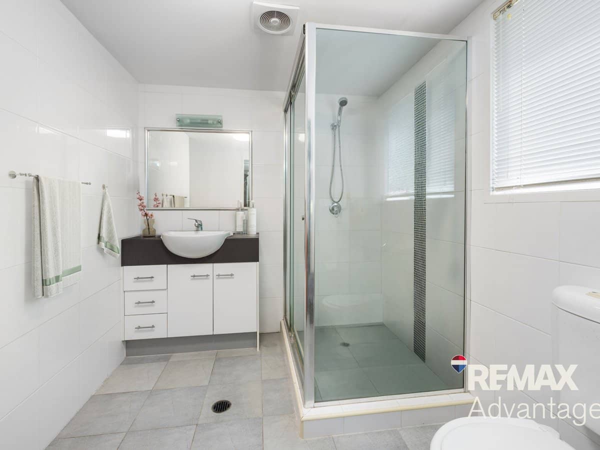 10 Shepherd Street, WYNNUM - Thumbnail 8