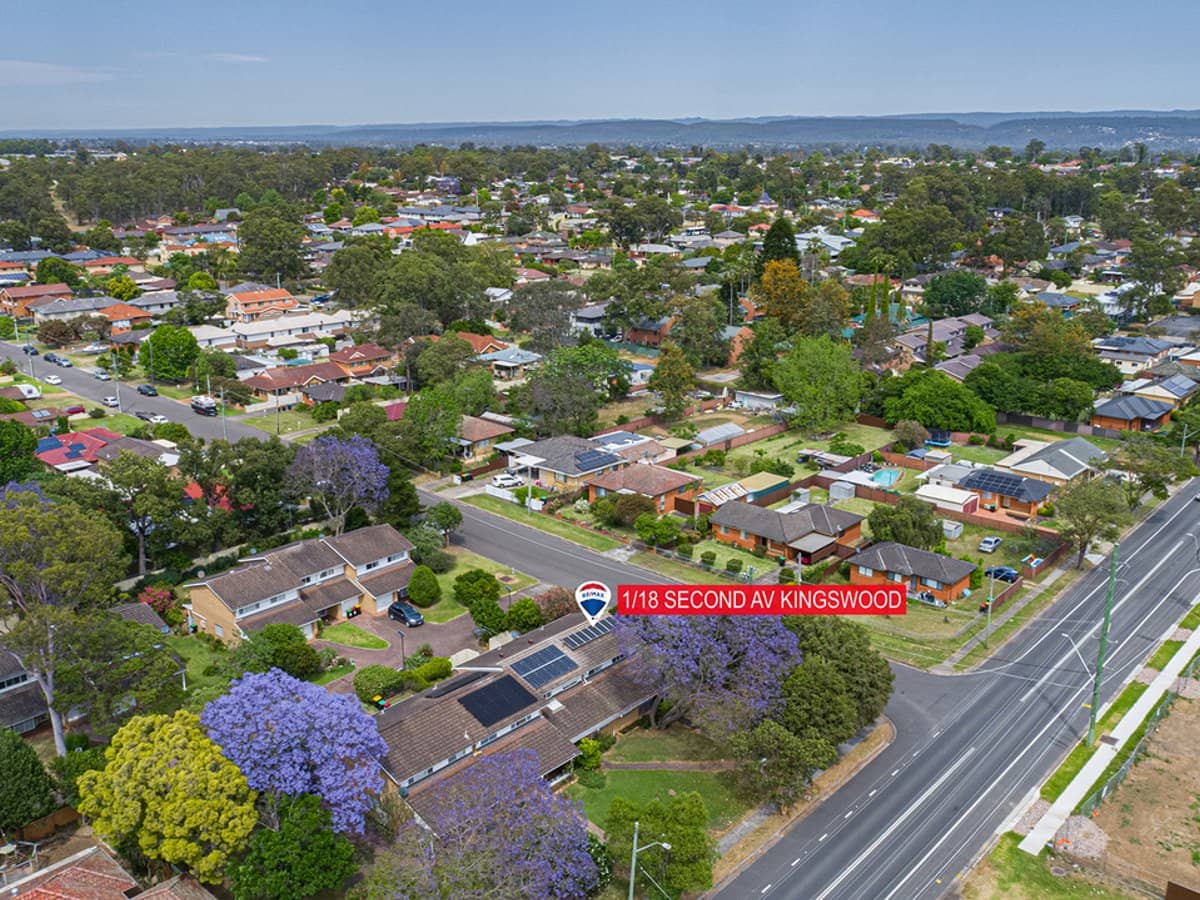18 SECOND Avenue, KINGSWOOD - Thumbnail 2