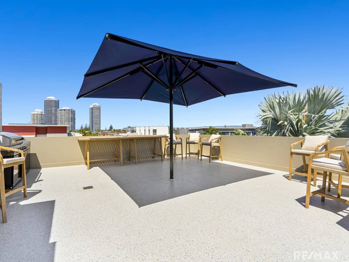 11 Canal Avenue, RUNAWAY BAY - Thumbnail 22