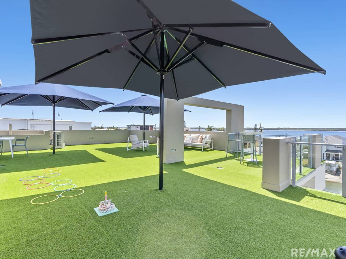 11 Canal Avenue, RUNAWAY BAY - Thumbnail 23