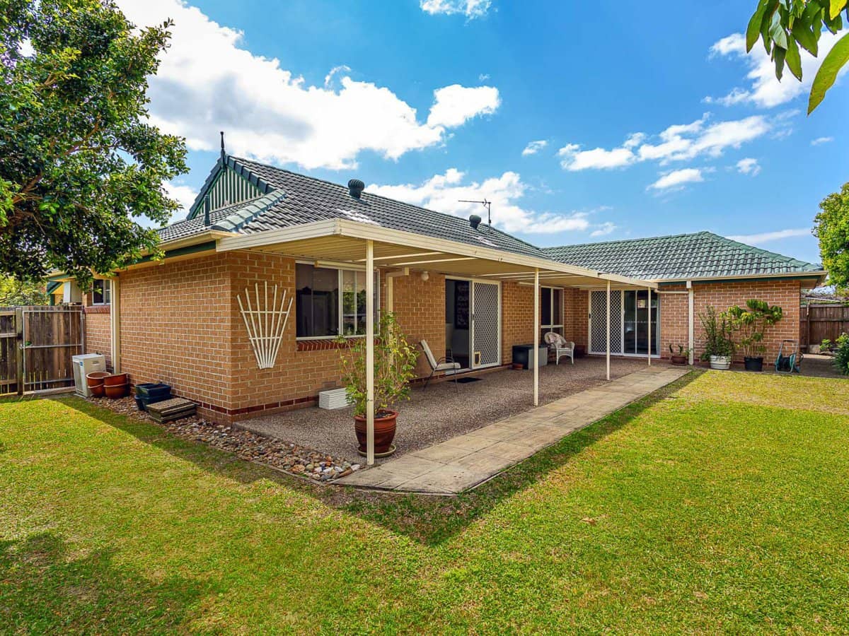 141 Wallandra Road, MUDGEERABA - Thumbnail 1