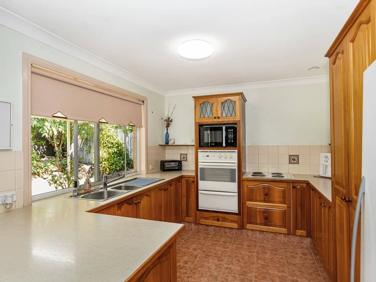 141 Wallandra Road, MUDGEERABA - Thumbnail 8