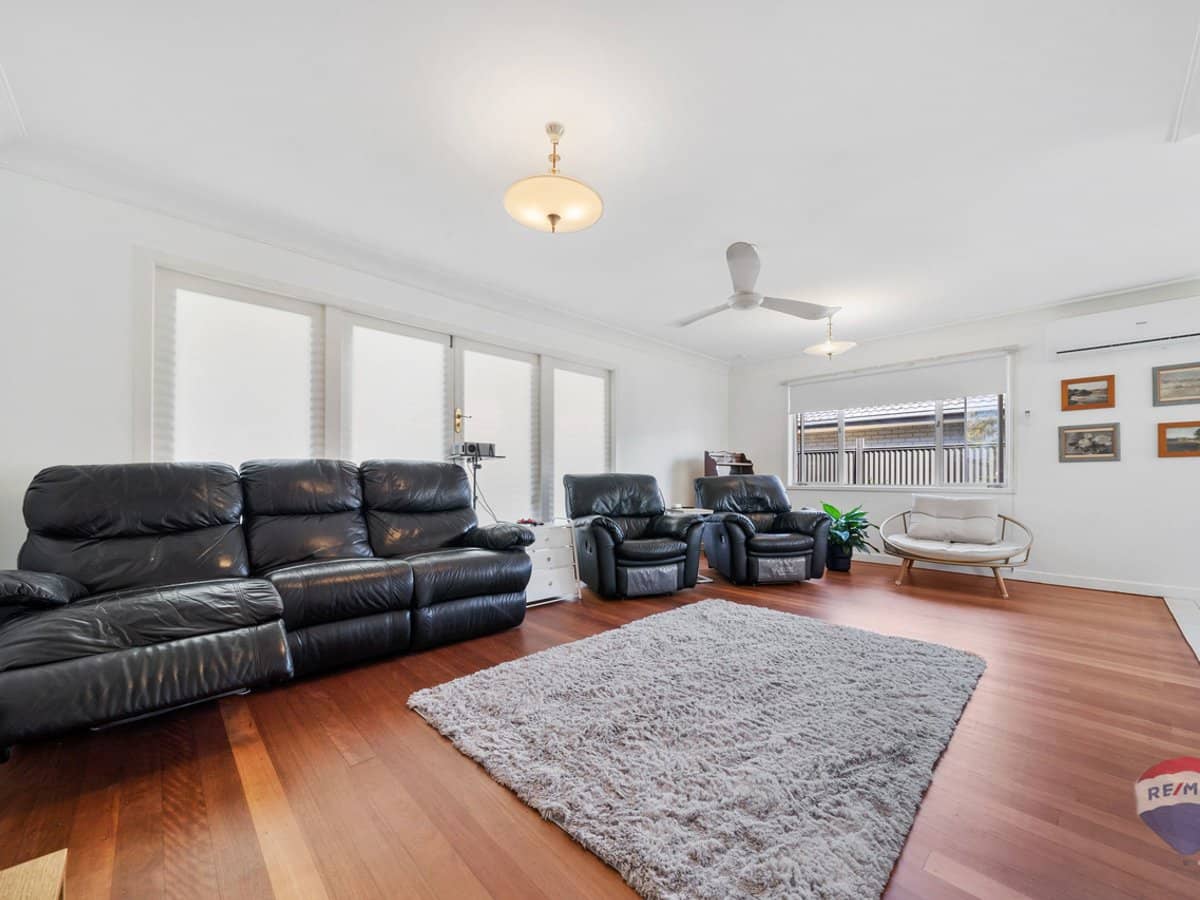 42 Cresthaven Drive, MANSFIELD - Thumbnail 3