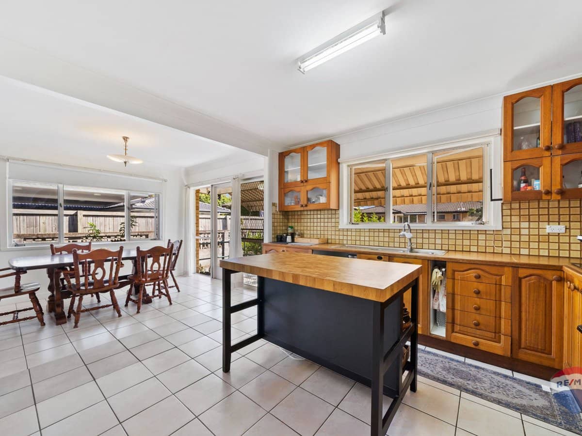 42 Cresthaven Drive, MANSFIELD - Thumbnail 4