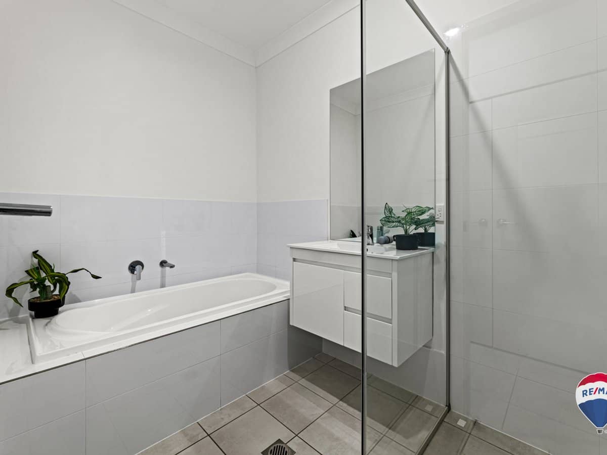 118 Balgownie Circuit, HEDDON GRETA - Thumbnail 3