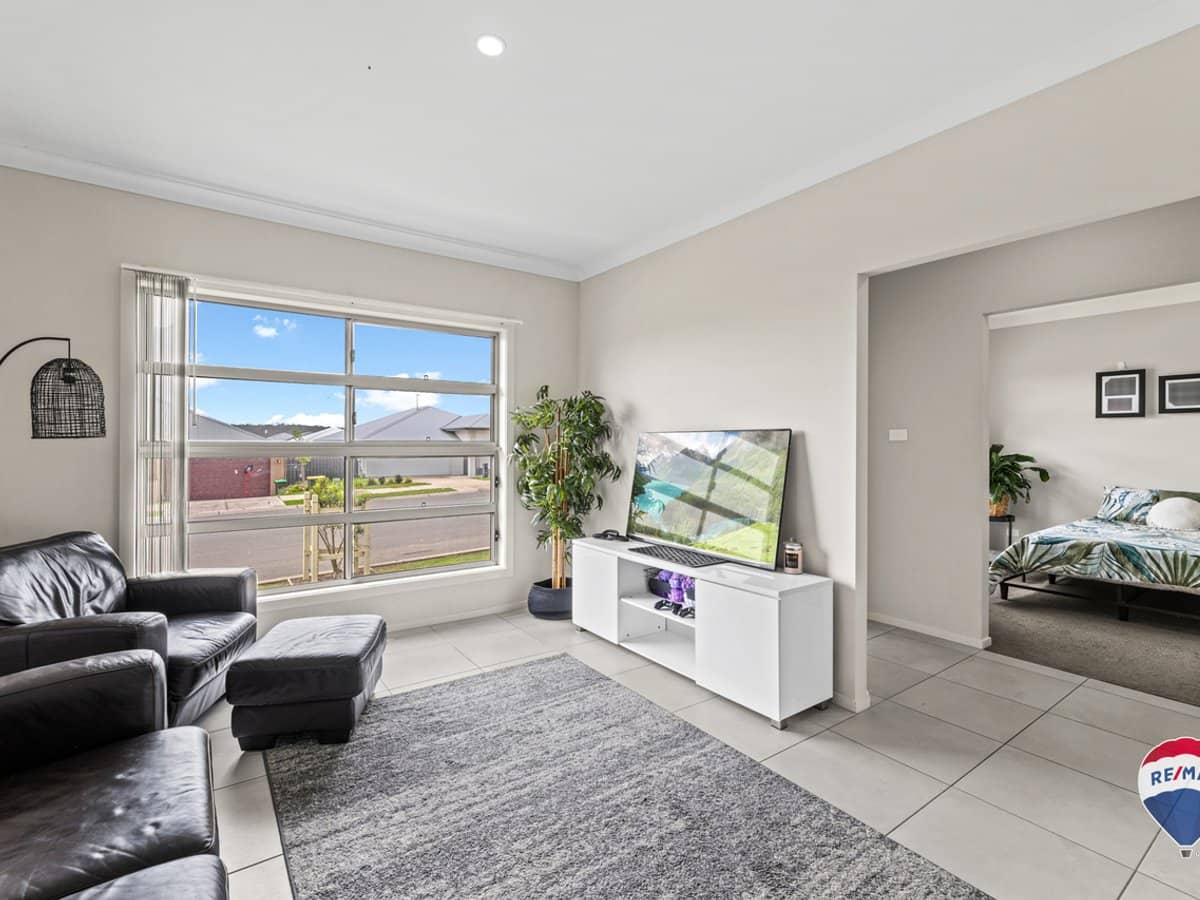 118 Balgownie Circuit, HEDDON GRETA - Thumbnail 7