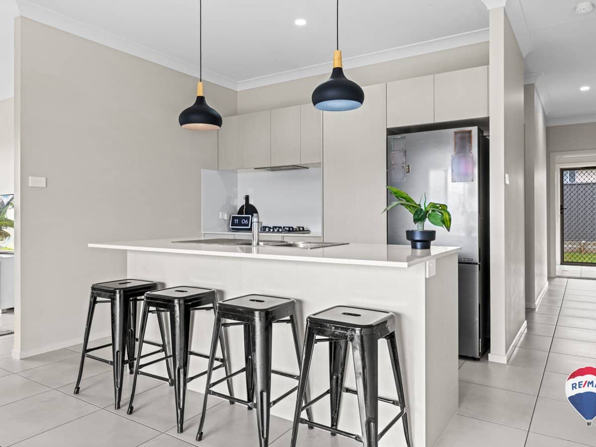 118 Balgownie Circuit, HEDDON GRETA - Thumbnail 13